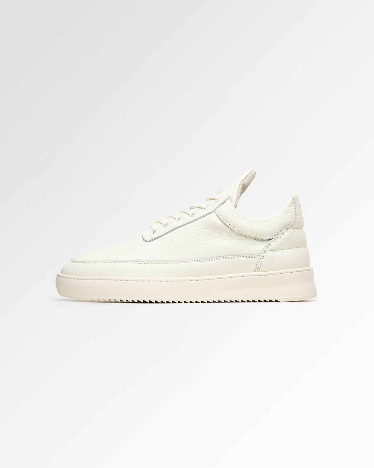 レア 2.7万 Filling Pieces LOW MONDO RIPPLE スニーカー 白 ホワイト