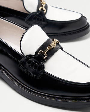 Loafer Polido White / Black